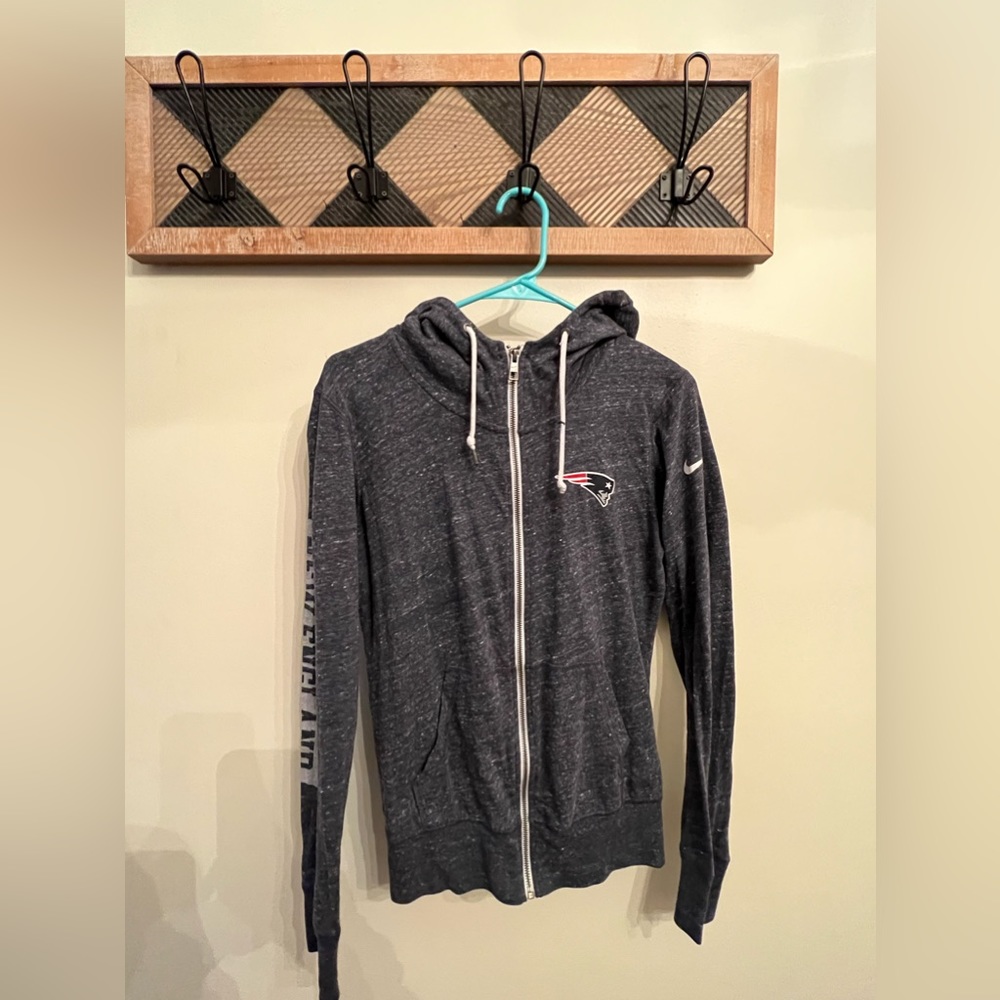 Nike Patriots Zip Up Hoodie Size Small